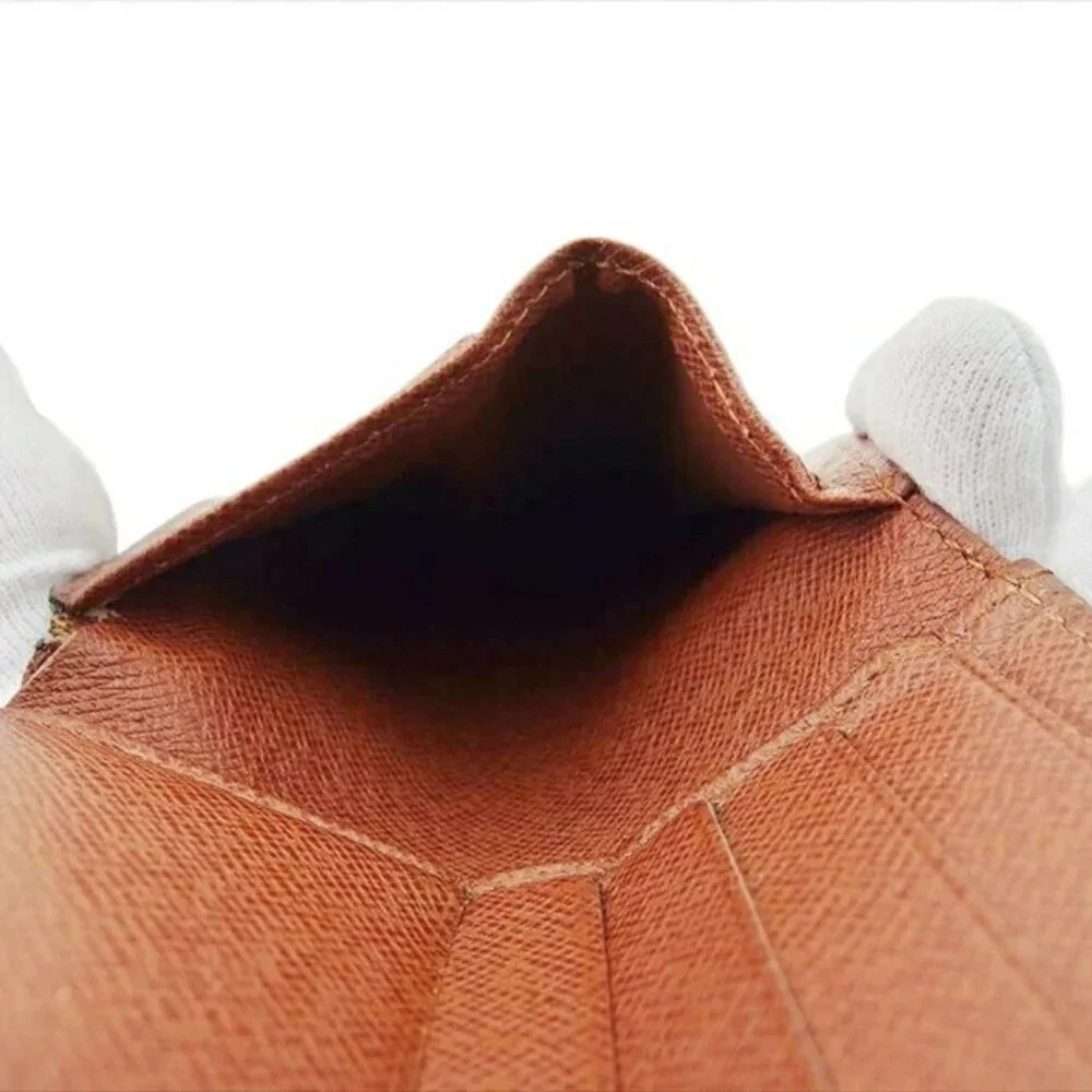 LOUIS VUITTON Bi -fold wallet USED